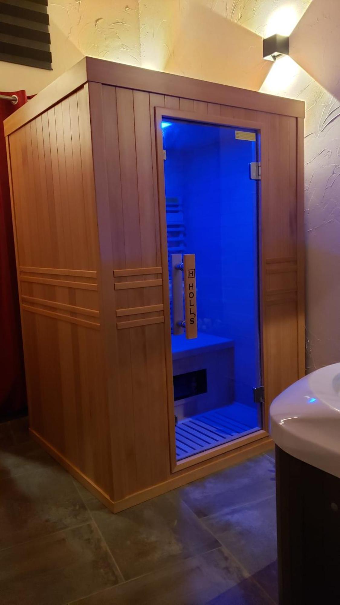 Maison D'Hote Avec Sauna Et Jacuzzi A La Campagne Les Portes du Coglais 外观 照片